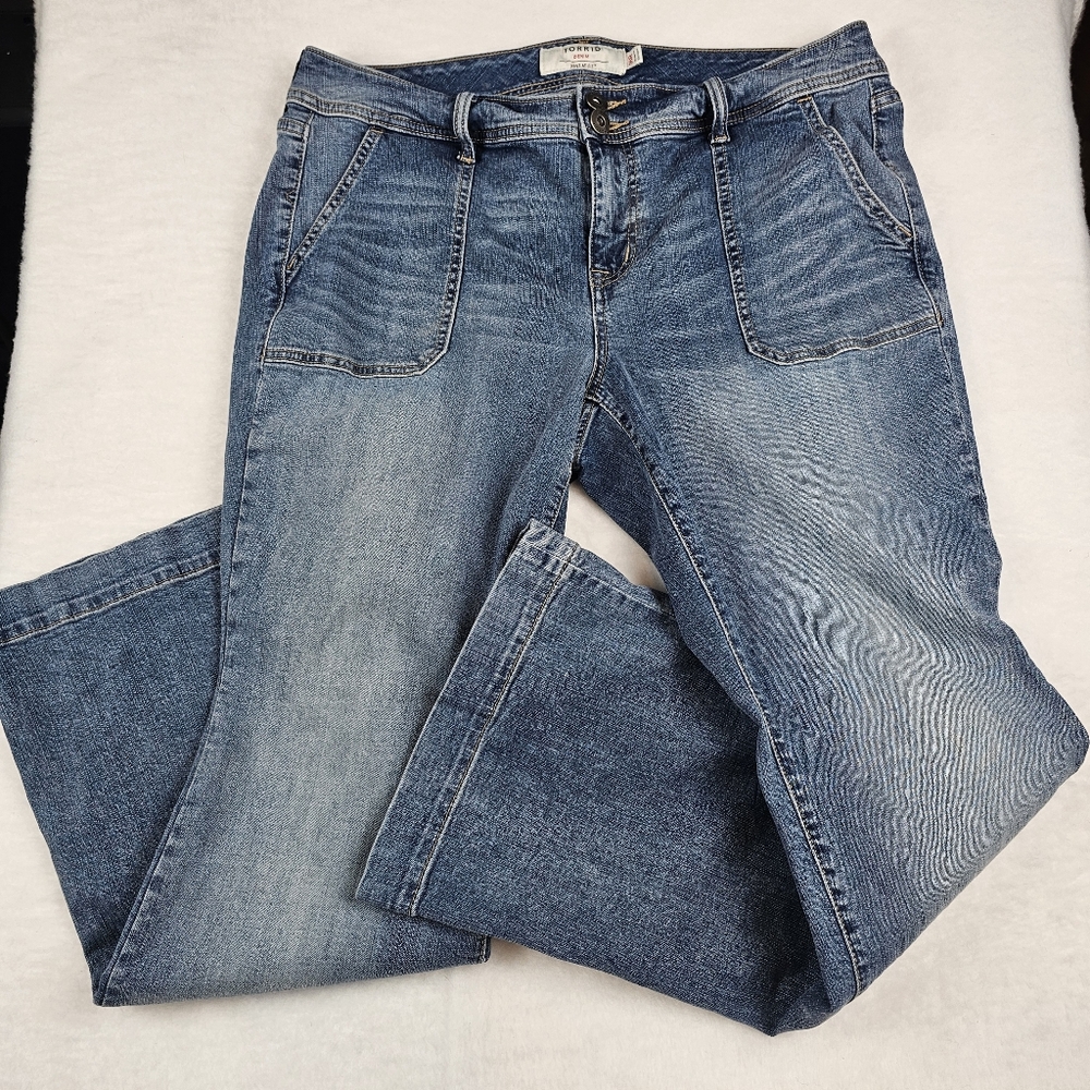 Torrid‎ Wide Leg Vintage Stretch Blue Jean Women's 16R Y2K Retro Denim Bell